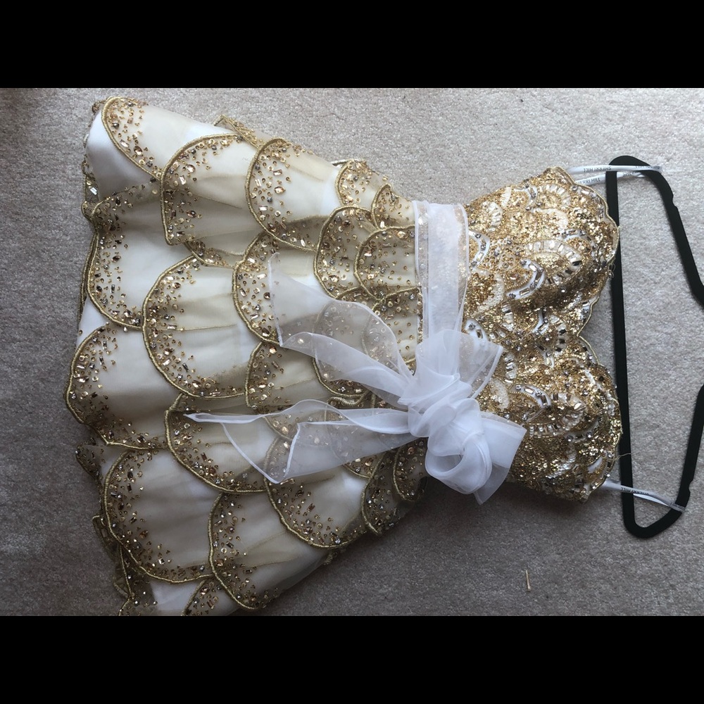 Sherri Hill Gold short dress - Picture 3 of 4
